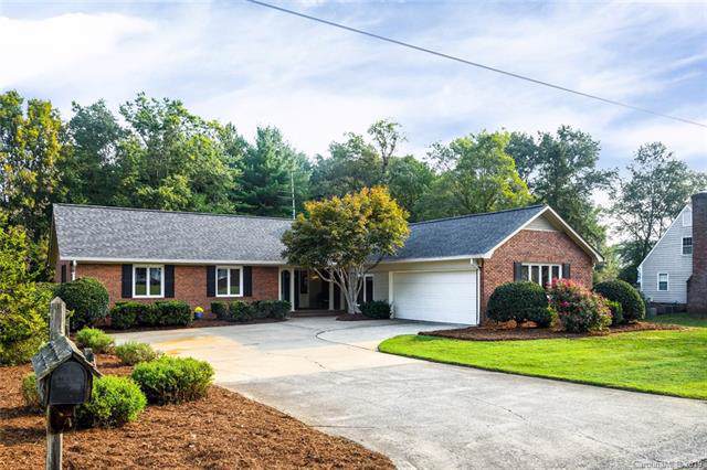114 Creekside Drive - Photo 1