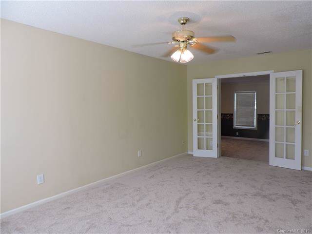 3935 Ashland Drive - Photo 1