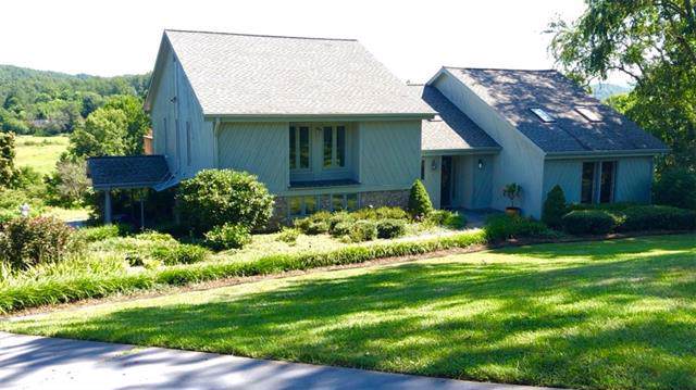 2734 Lakeview Drive - Photo 1