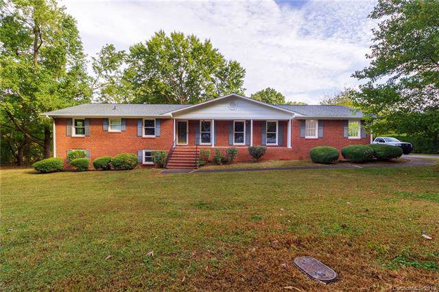 903 Crescent Circle - Photo 1