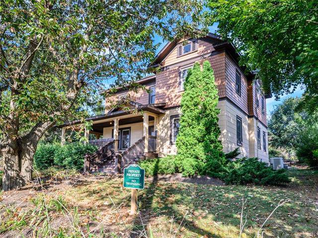 16 Ridgelawn Road - Photo 1