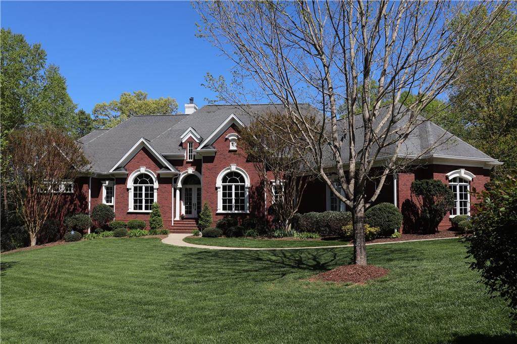 3745 Pinecrest Drive - Photo 1 3745 Pinecrest Drive - Photo 1