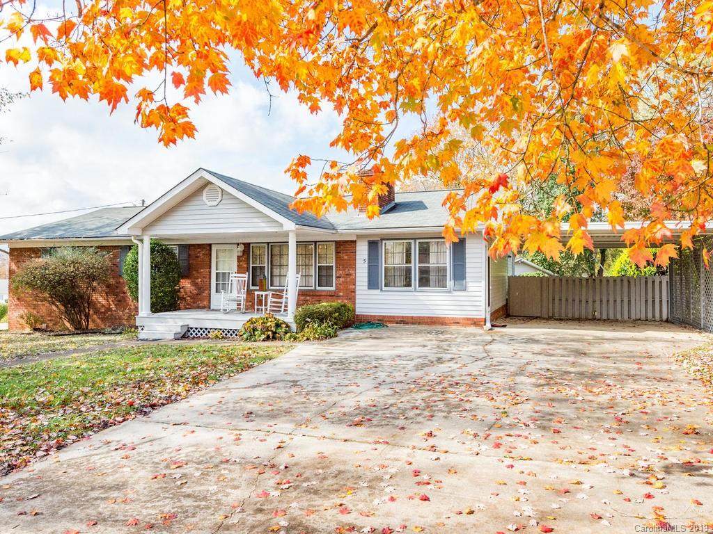 5 Sunset Drive - Photo 1