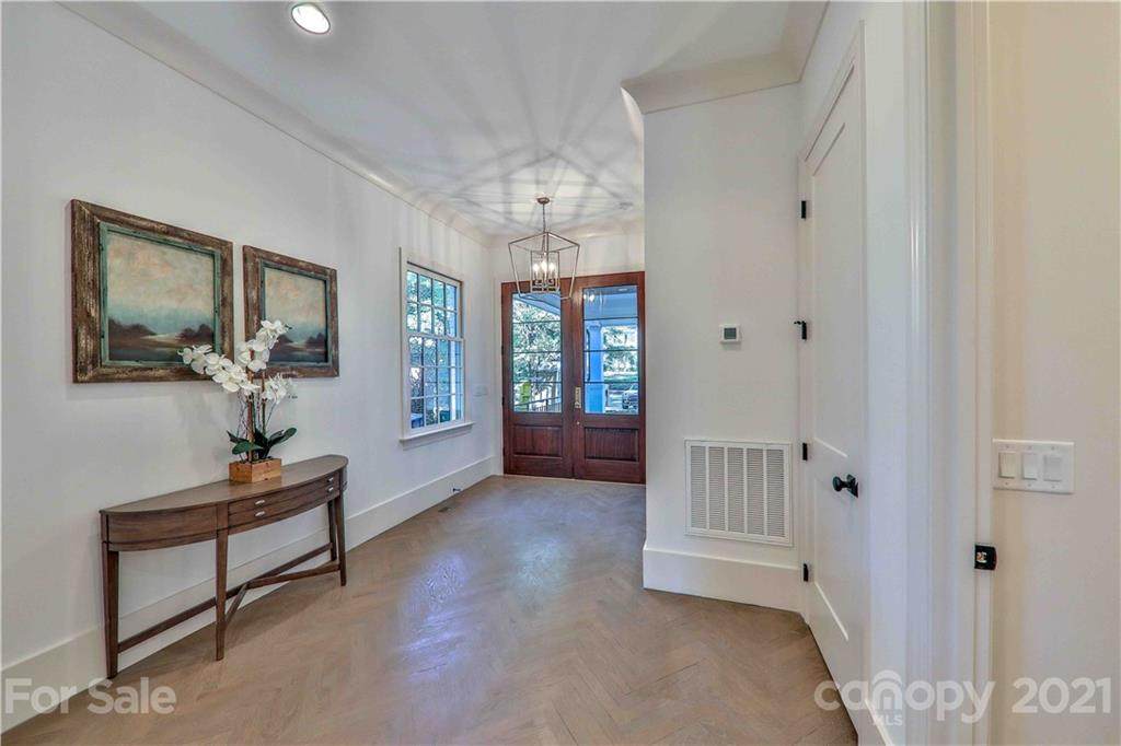 1200 Kings Drive - Photo 1