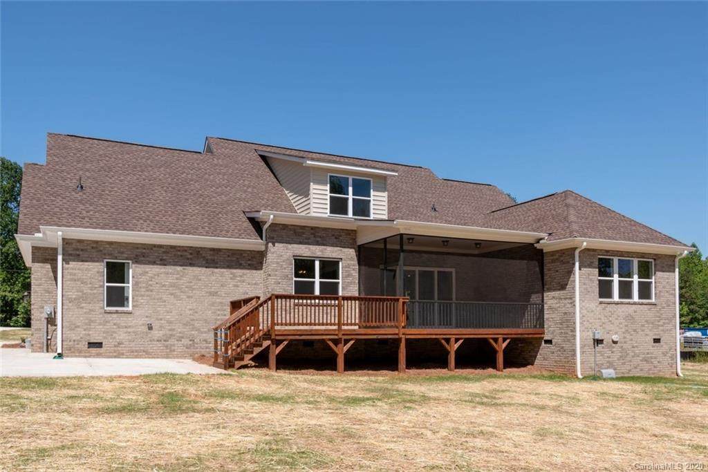 418 Kingsburry Road - Photo 1