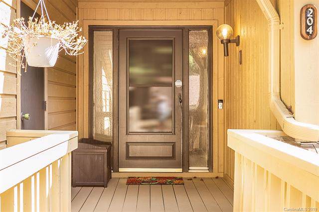 204 Live Oak Lane - Photo 1