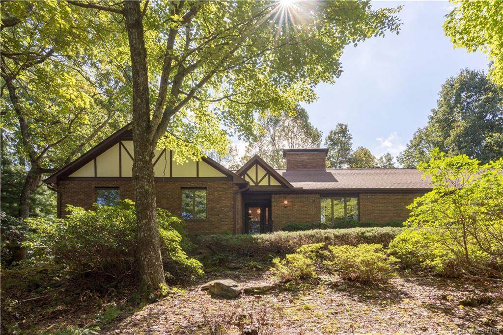215 Greenleaf Drive - Photo 1