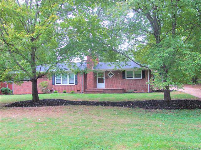 104 Lakeview Drive - Photo 1