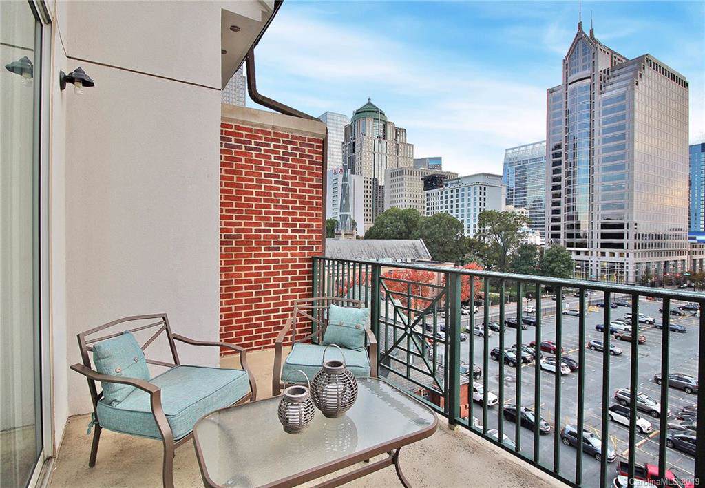 300 5th Street - Photo 1