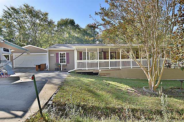 1124 Threatt Street - Photo 1