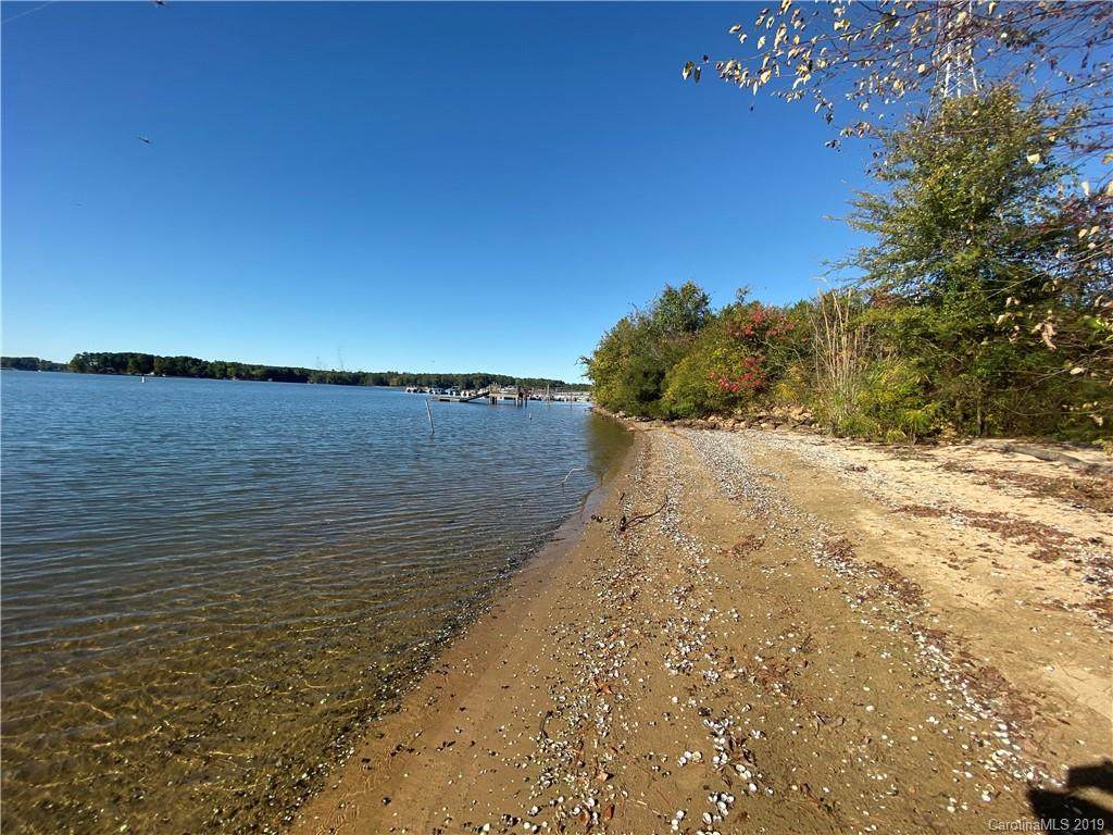 4491 Harbor Inn Road - Photo 1
