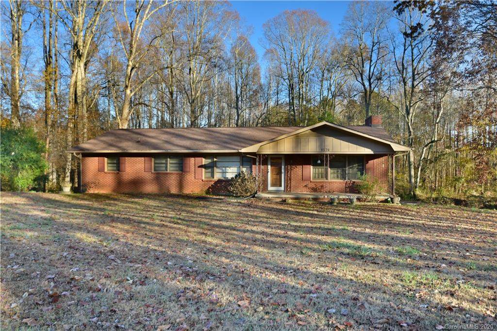1570 Oak Drive - Photo 1