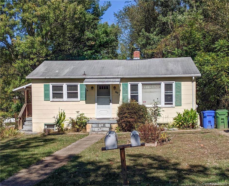 131 Moody Avenue - Photo 1