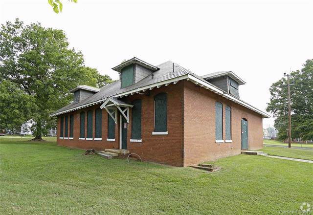 201 Hoskins Road - Photo 1