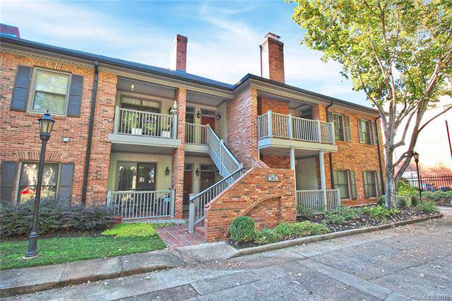 2432 Selwyn Avenue - Photo 1