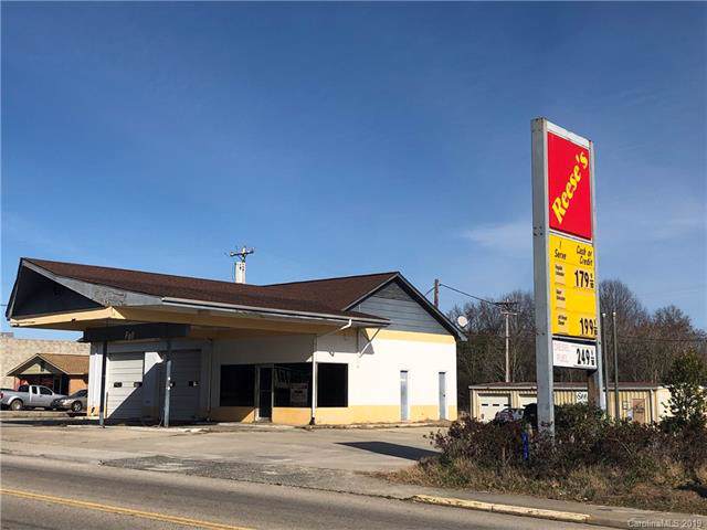413 Hampton Highway - Photo 1