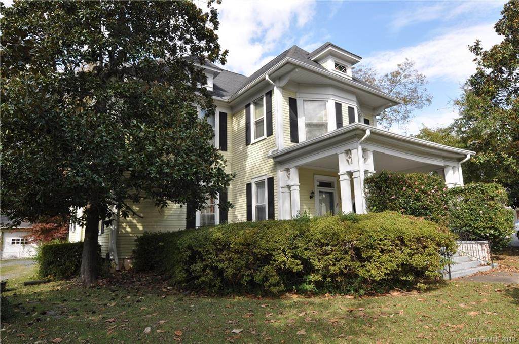 138 Saluda Street - Photo 1