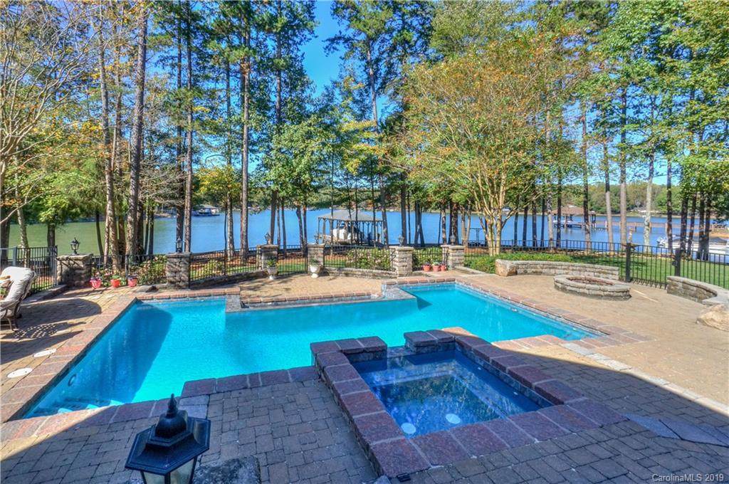8896 Beach Bluff Court - Photo 1