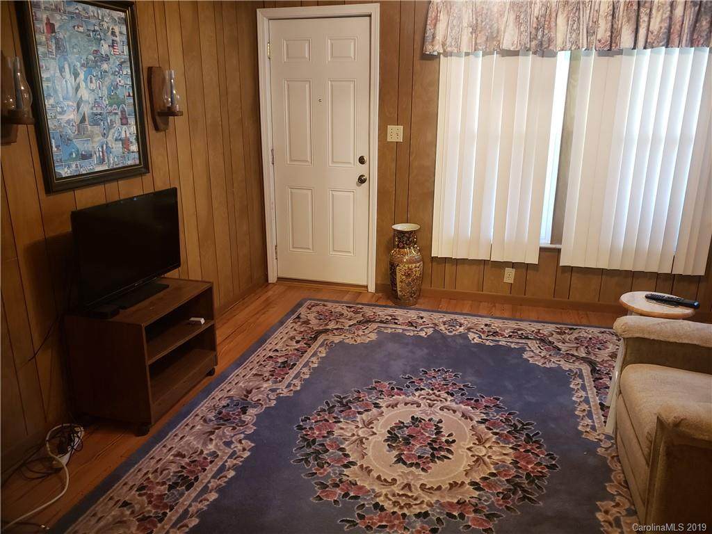 217 Evans Street - Photo 1