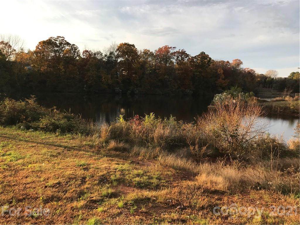 7976 Shady Oak Trail - Photo 1