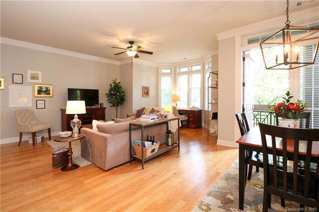 2810 Selwyn Avenue - Photo 1