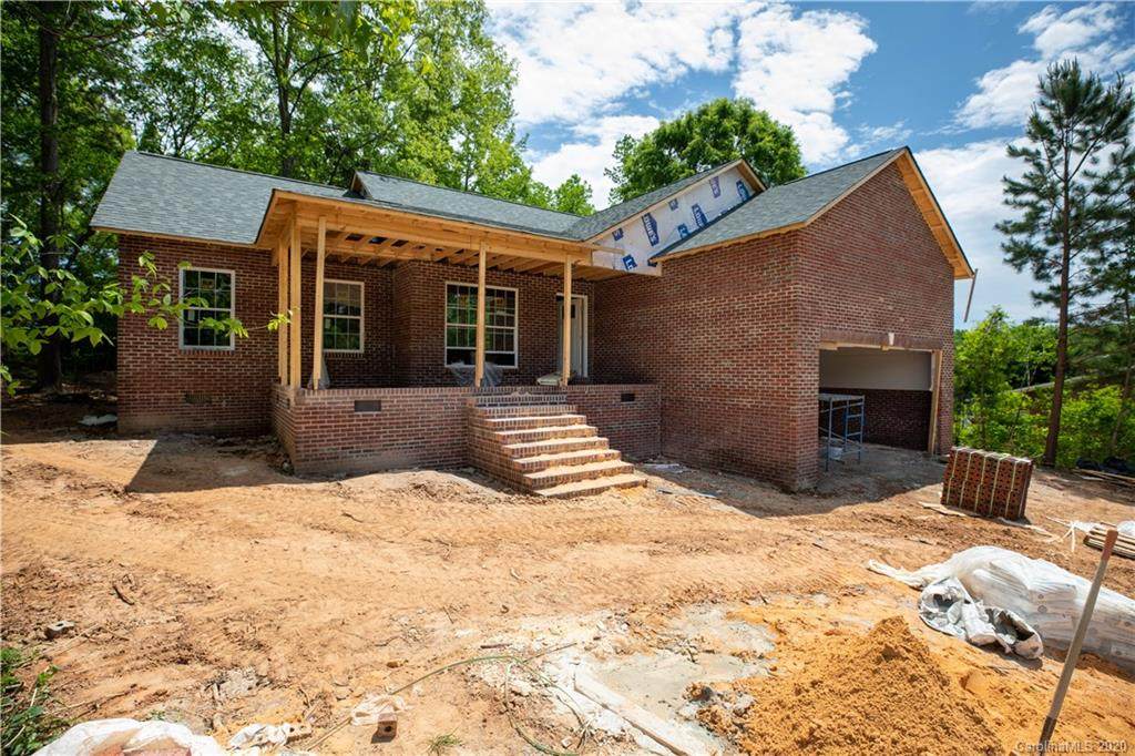 208 Victoria Circle - Photo 1
