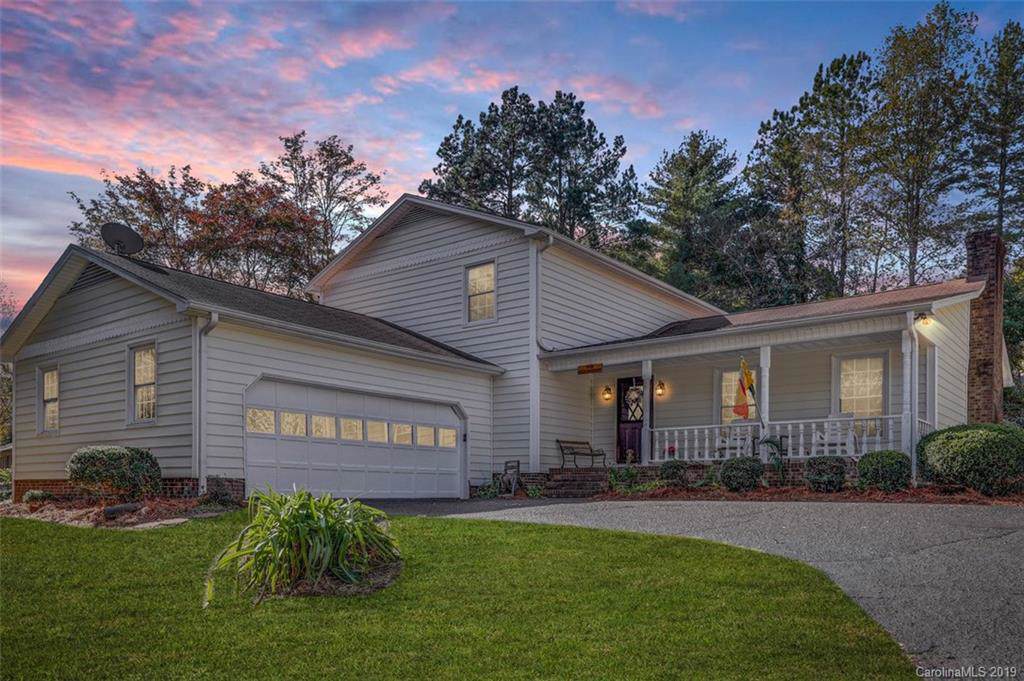 5328 Shoreview Drive - Photo 1