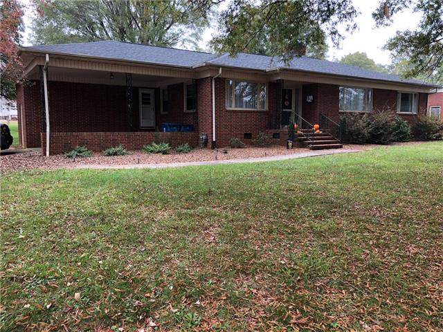417 Main Avenue - Photo 1