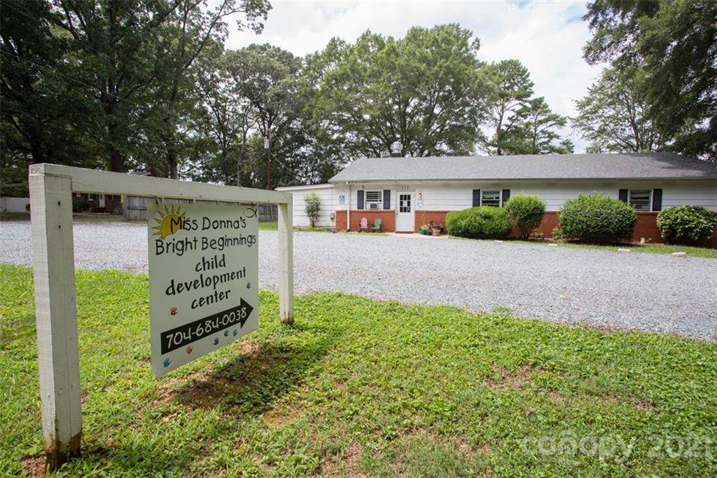 112 Woodland Road - Photo 1