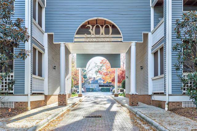300 Park Avenue - Photo 1