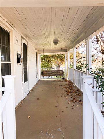 417 6th Street - Photo 1