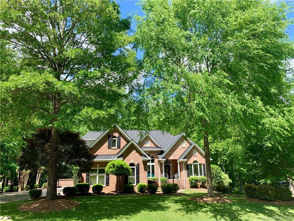 813 Savile Lane - Photo 1