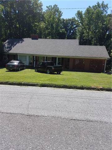 2221 Glenwood Drive - Photo 1