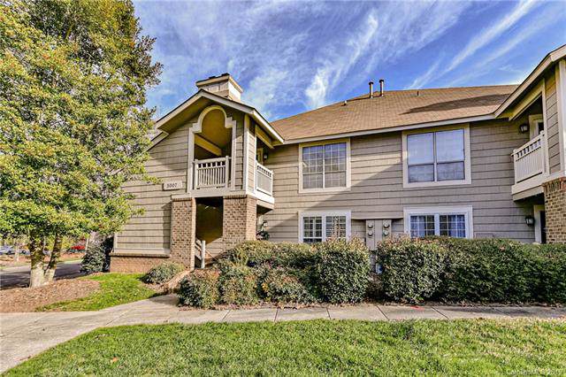 5007 Sharon Road - Photo 1