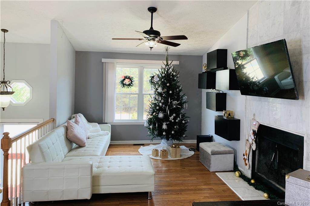1302 Trinity Place - Photo 1