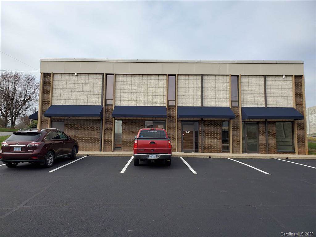 925 Thomas Street - Photo 1