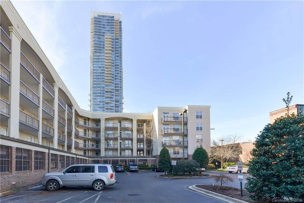 405 7th Street - Photo 1