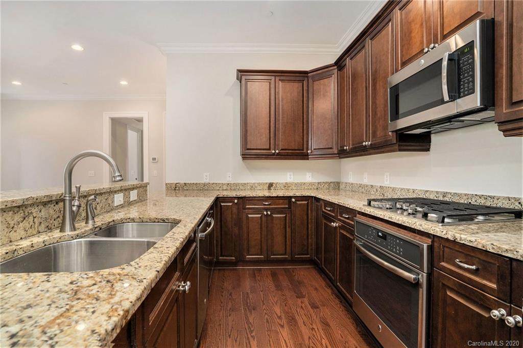 3268 Park Road - Photo 1