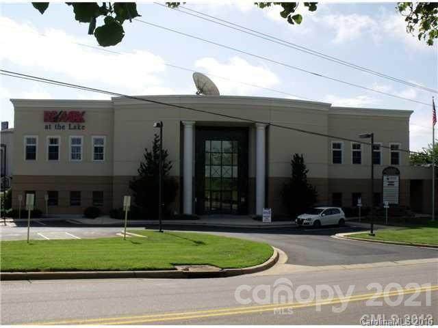 121 Rolling Hill Road - Photo 1