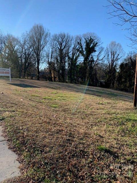 526 Iredell Avenue - Photo 1
