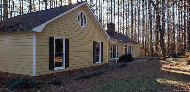320 Honeywood Lane - Photo 1