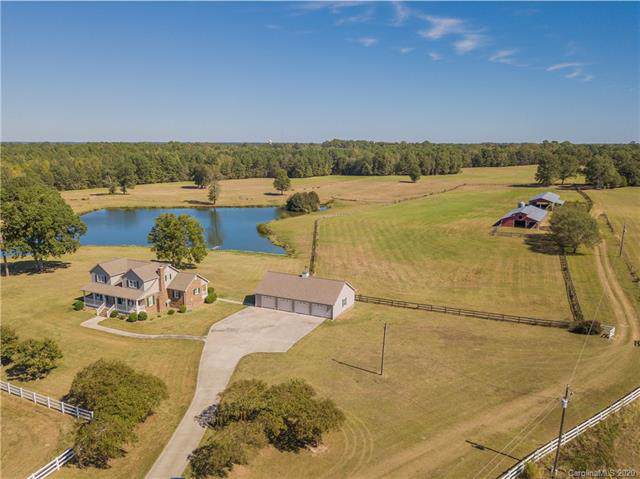2417 Lynwood Drive - Photo 1
