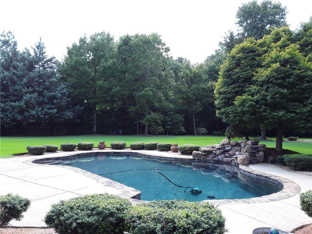 5859 Johnson Road - Photo 1
