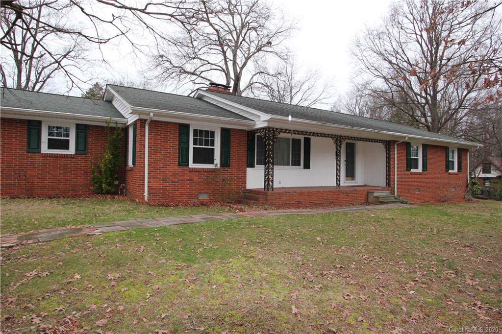702 Fairview Drive - Photo 1