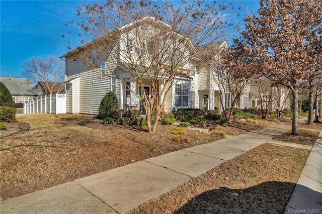 8036 Lynwood Square - Photo 1