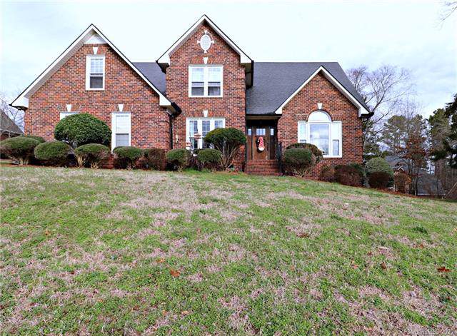 723 Foxwood Drive - Photo 1