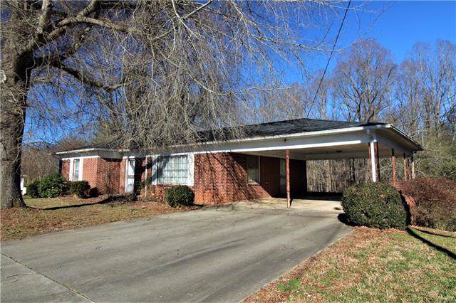 913 Emerald Place - Photo 1
