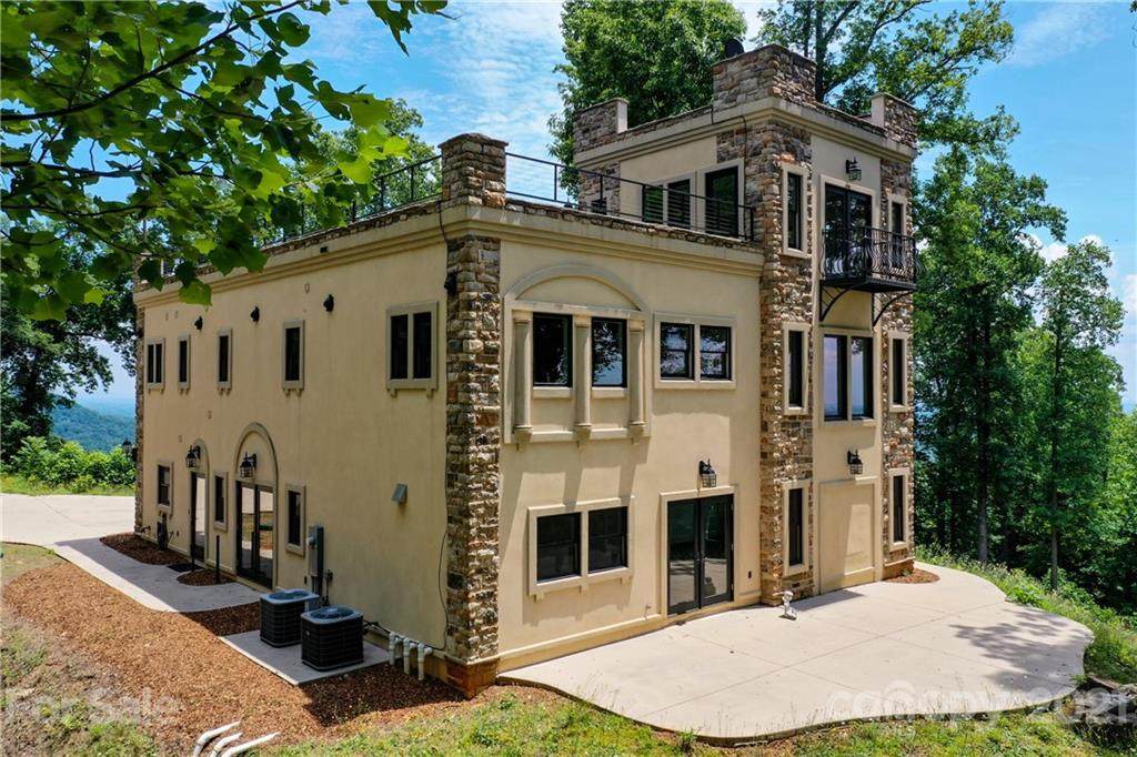 49 Castle Court - Photo 1