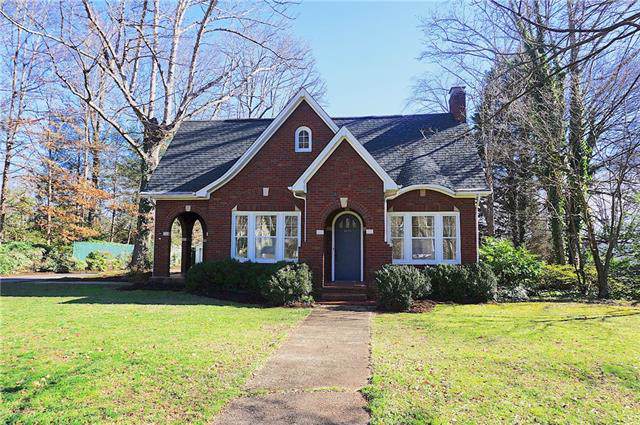 605 College Avenue - Photo 1
