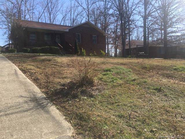 1429 Carmel Road - Photo 1